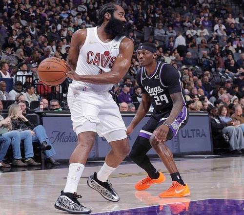 巴黎迎来自,贡彩灯版弗,里吉,皇冠体育app下载,皇冠体育官网,澳门皇冠体育,bet皇冠体育在线